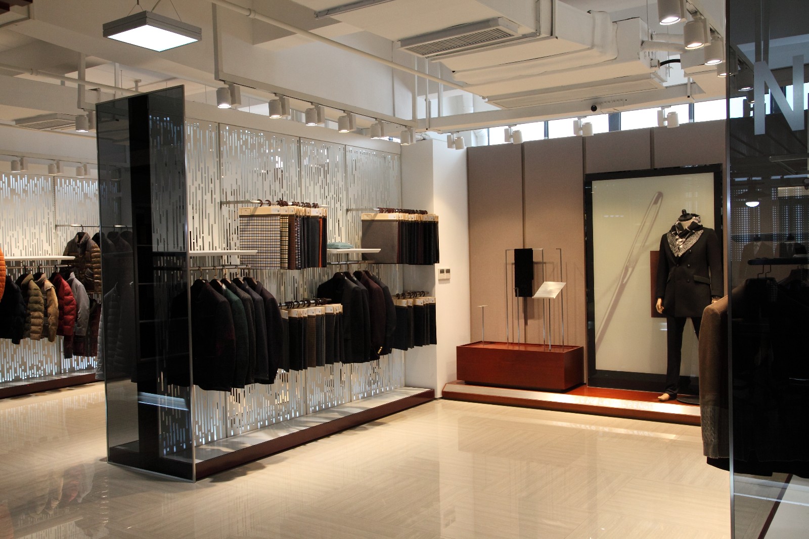 鹿港八楼面料展厅